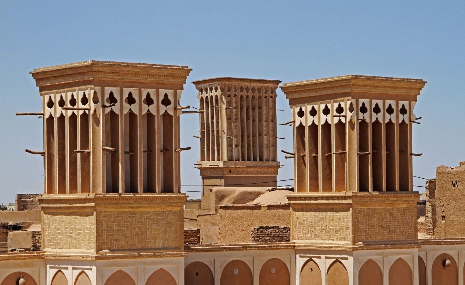 بادگیرهای سنتی در یزد و کاشان